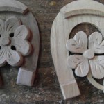 подкова от дърво