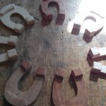 подкова от дърво